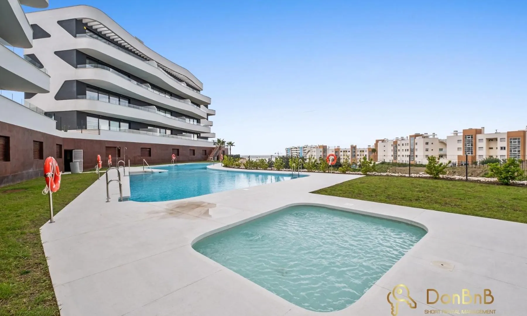 Higueron West Sea View Apartment فوينخيرولا